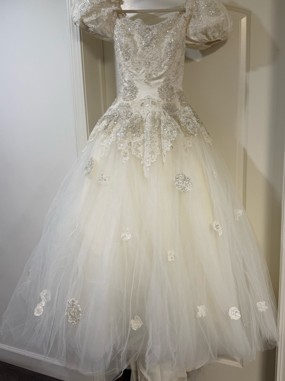 The Diamond Collection XS Wedding Dress Beaded Lace Sequin Ball Gown Puff Sleeve